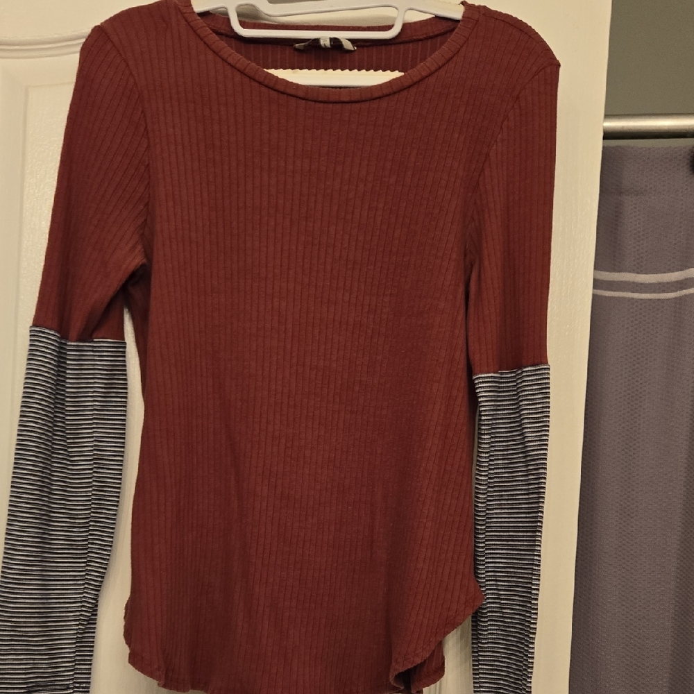 BKE Red Ribbed Long Sleeve Blouse